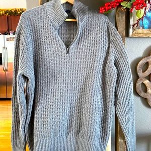 GAP Sweater Men’s